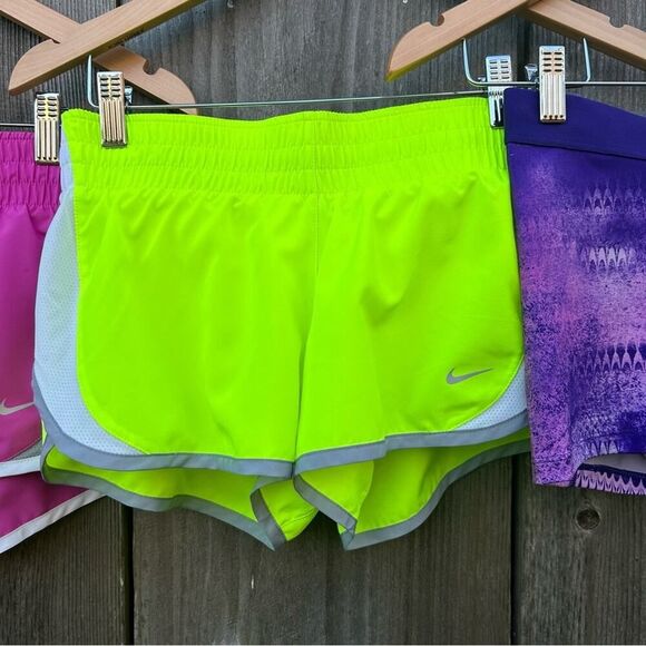 NIKE PRO Shorts Womens Sz Small Compression Training 3.0"  Neon NWOT Spandex - Picture 8 of 15